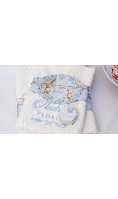 Trusou de botez cu eucalipt si ursuleti pe fundal bleu mint Little Blue Bear 18